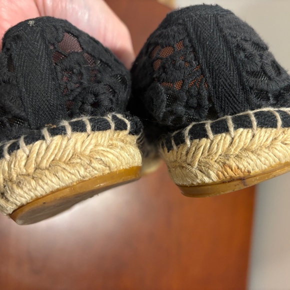 Tory Burch Women's Abbe Crochet Lace Slip On Espadrilles Black size 7 - Picture 11 of 11